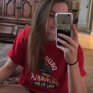 Meet your Posher, Meaghan